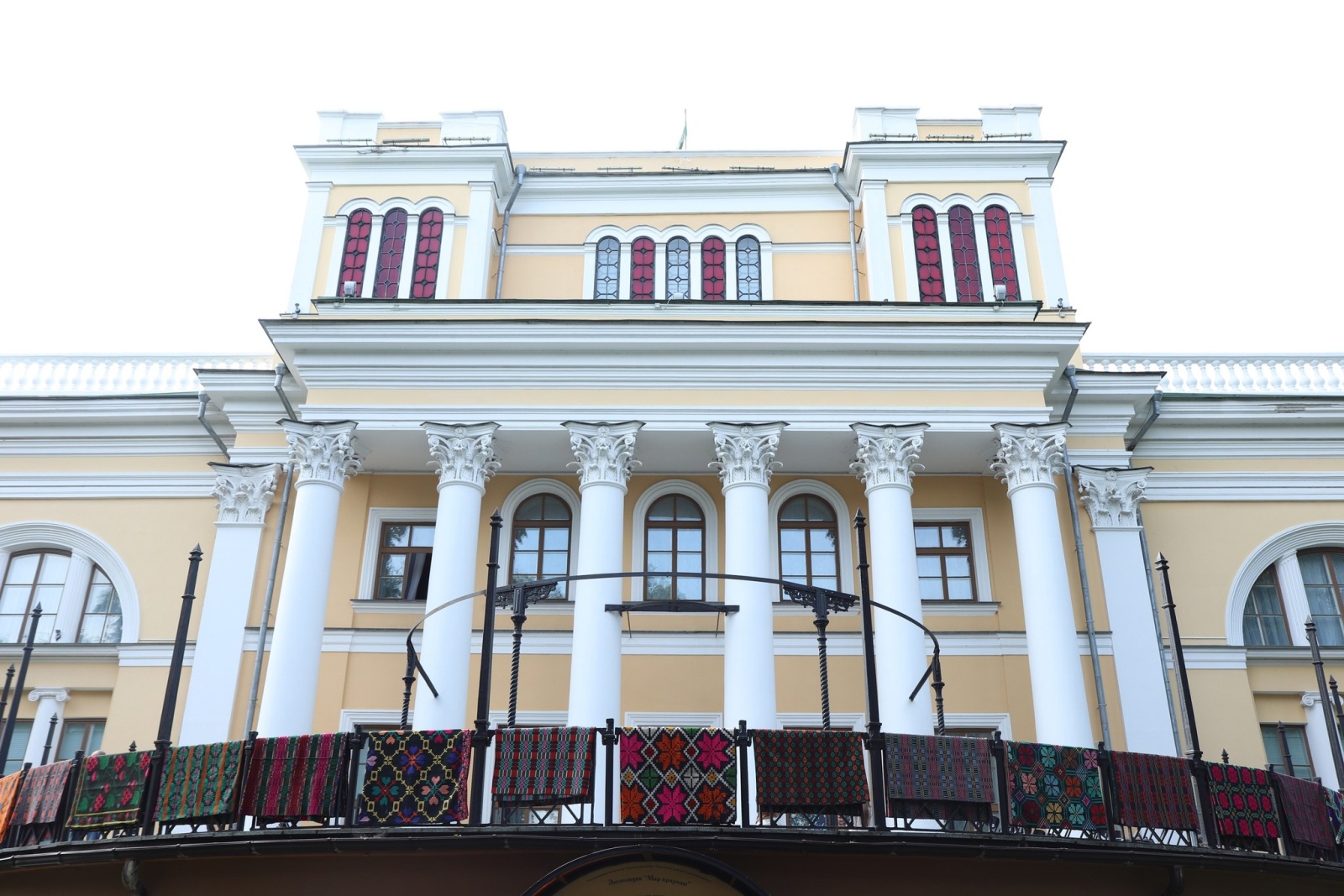 Выстава посцілак у Палацы Румянцавых і Паскевічаў у Гомелі
